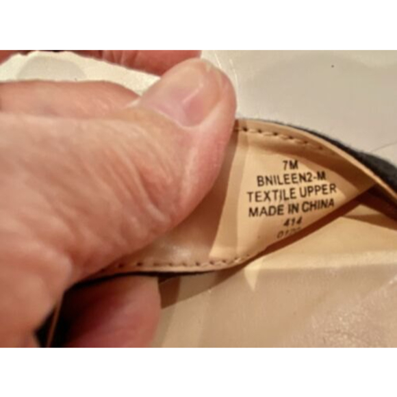 Bandolino Size 7 Open Cork Toe Elastic Strap Wedge Sandal Black - Picture 11 of 11